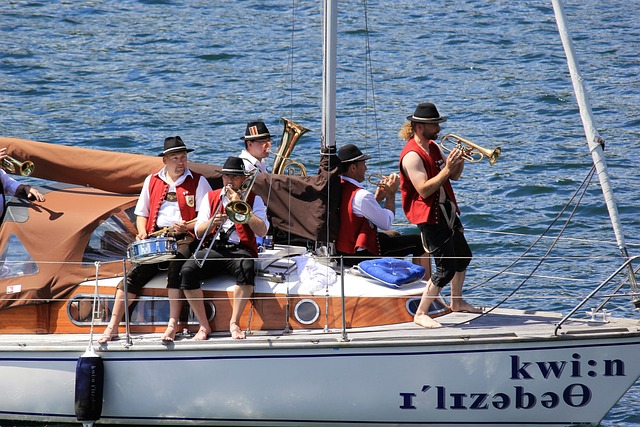 德显然是皇 德显然是皇